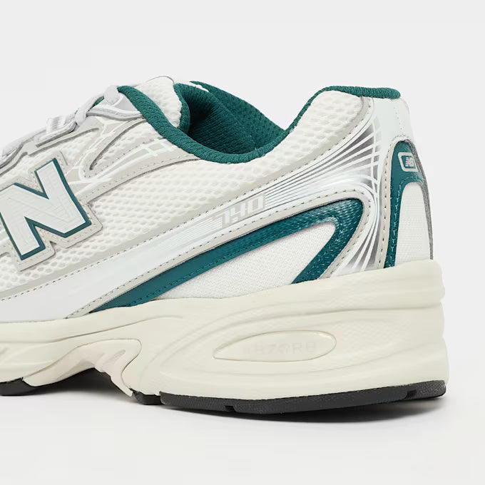 New Balance 740 Beige/Grün