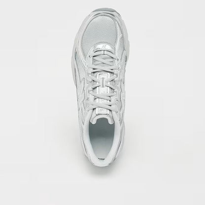 New Balance 740 Silber