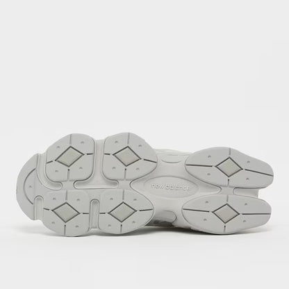 New Balance 9060 Beige / Grau