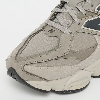 New Balance 9060 Grau / Beige