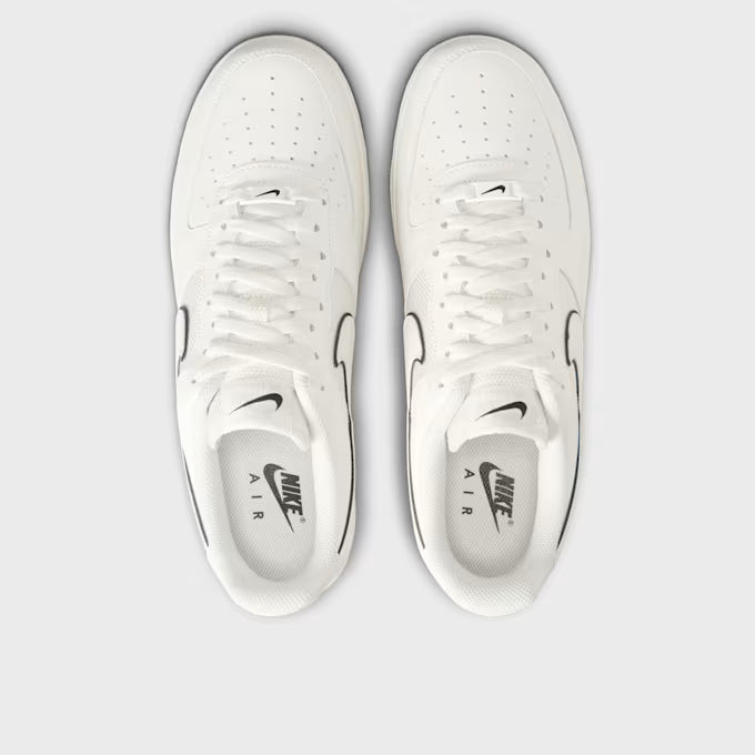 Nike Air Force 1 ’07 LV8 Herren Beige